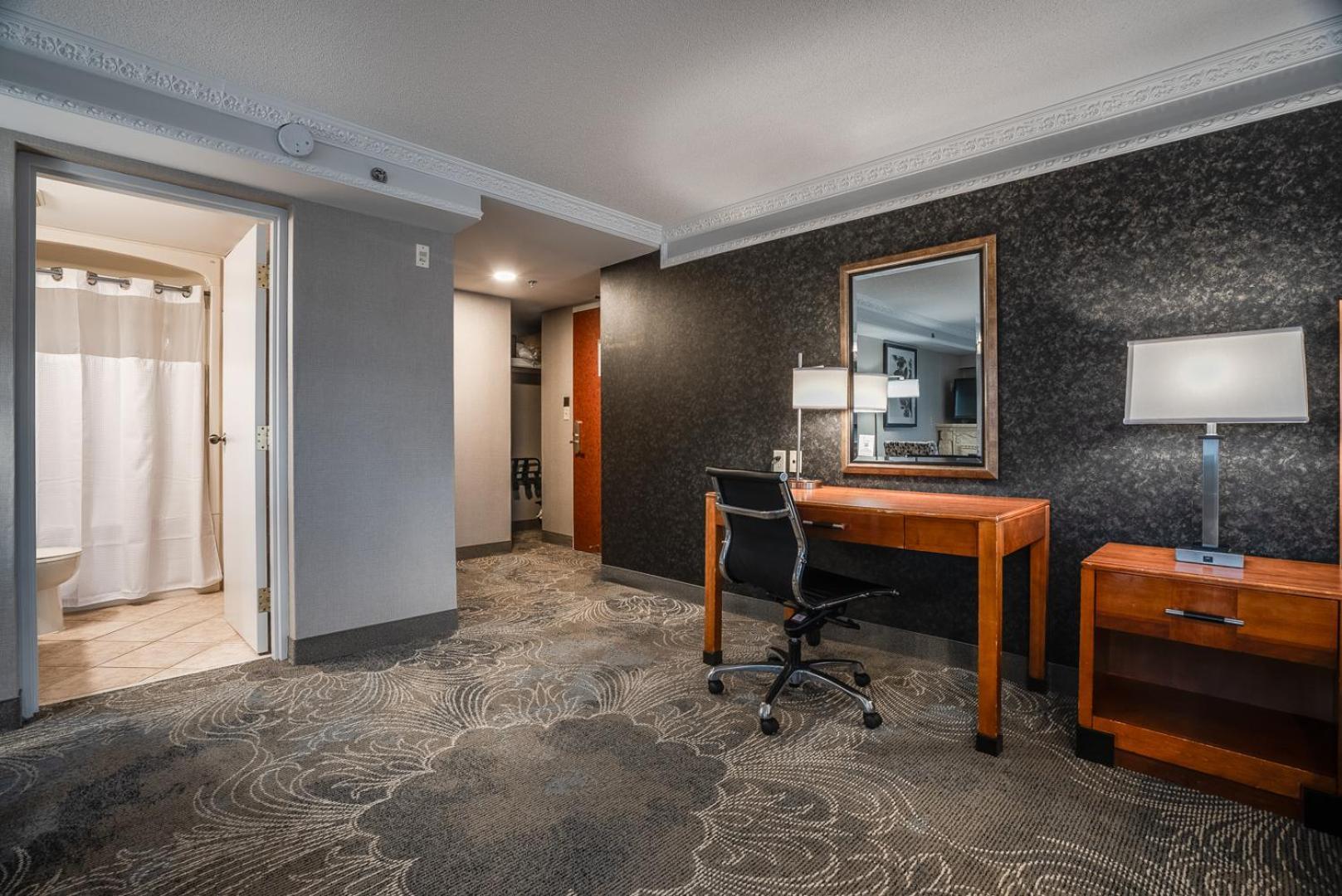 Hotel Monte Carlo - Newly Renovated 3*